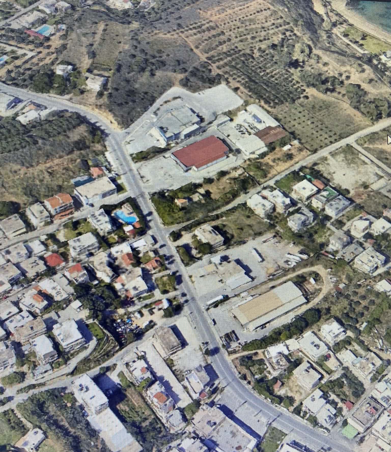 ΜΑΚΡΥΣ ΤΟΙΧΟΣ – ΧΑΝΙΑ ΠΩΛΕΙΤΑΙ ΕΠΕΝΔΥΤΙΚΟ ΟΙΚΟΠΕΔΟ  3.320 ΤΜ